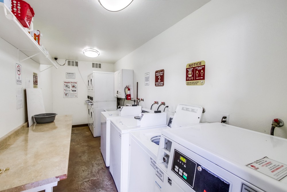 Virtual tour photo 27 of 29 for 4490 Collwood Blvd