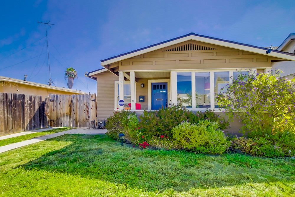 Virtual tour photo 5 of 36 for 4491 Altadena Ave