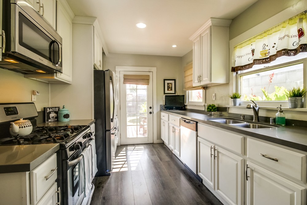 Virtual tour photo 16 of 36 for 4491 Altadena Ave