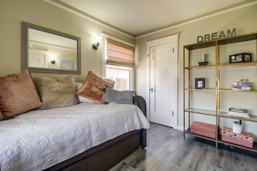 Virtual tour photo 24 of 36 for 4491 Altadena Ave