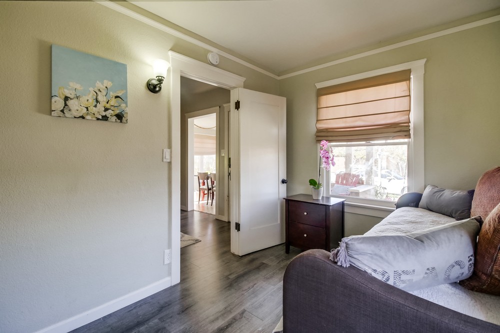 Virtual tour photo 26 of 36 for 4491 Altadena Ave