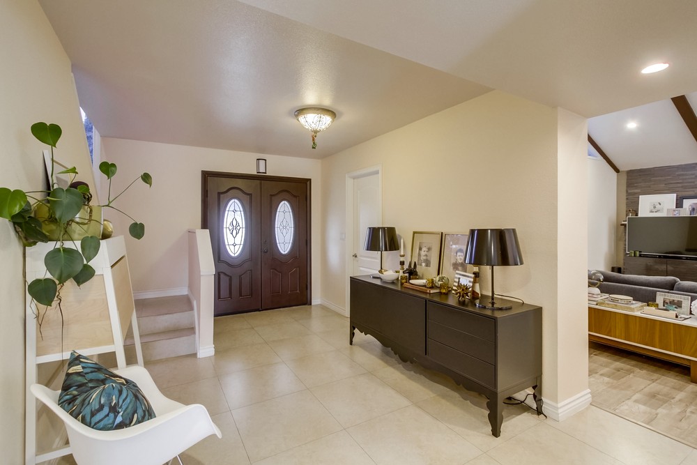 Virtual tour photo 7 of 46 for 4494 Benhurst Ave