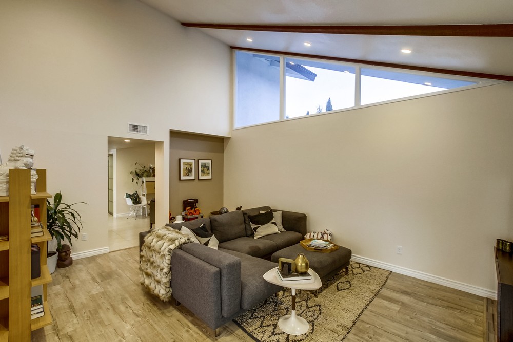 Virtual tour photo 11 of 46 for 4494 Benhurst Ave