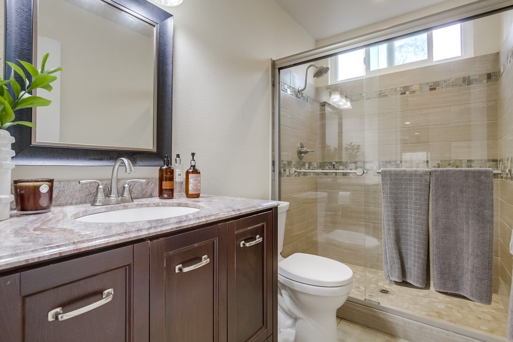 Virtual tour photo 23 of 46 for 4494 Benhurst Ave