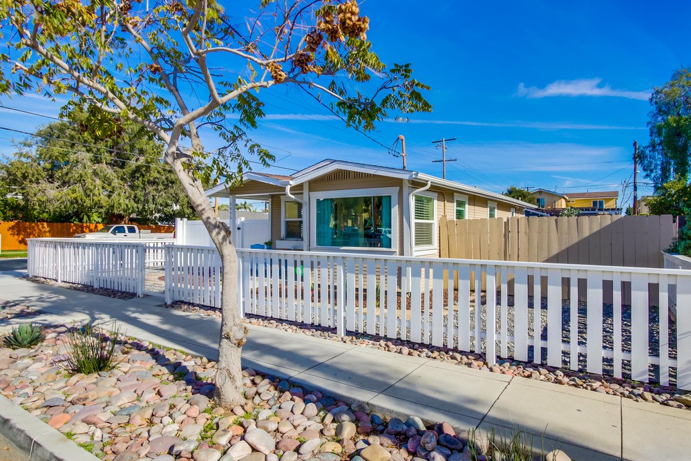 Virtual tour photo 4 of 42 for 4495 Cherokee Ave
