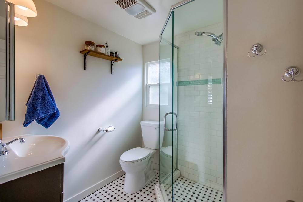 Virtual tour photo 28 of 42 for 4495 Cherokee Ave