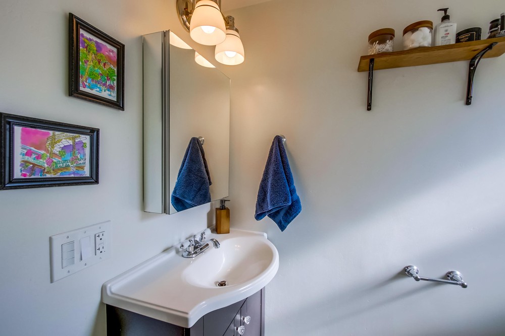 Virtual tour photo 29 of 42 for 4495 Cherokee Ave