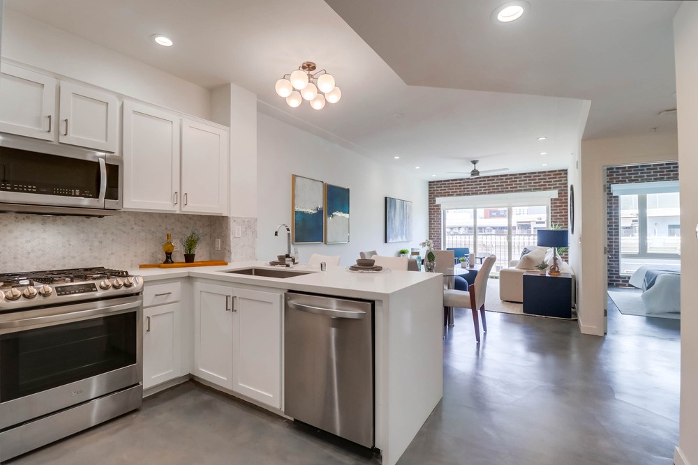 Virtual tour photo 6 of 32 for 450 J St