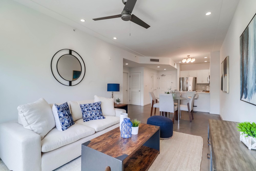Virtual tour photo 11 of 32 for 450 J St