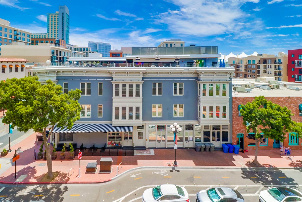 Virtual tour photo 31 of 32 for 450 J St
