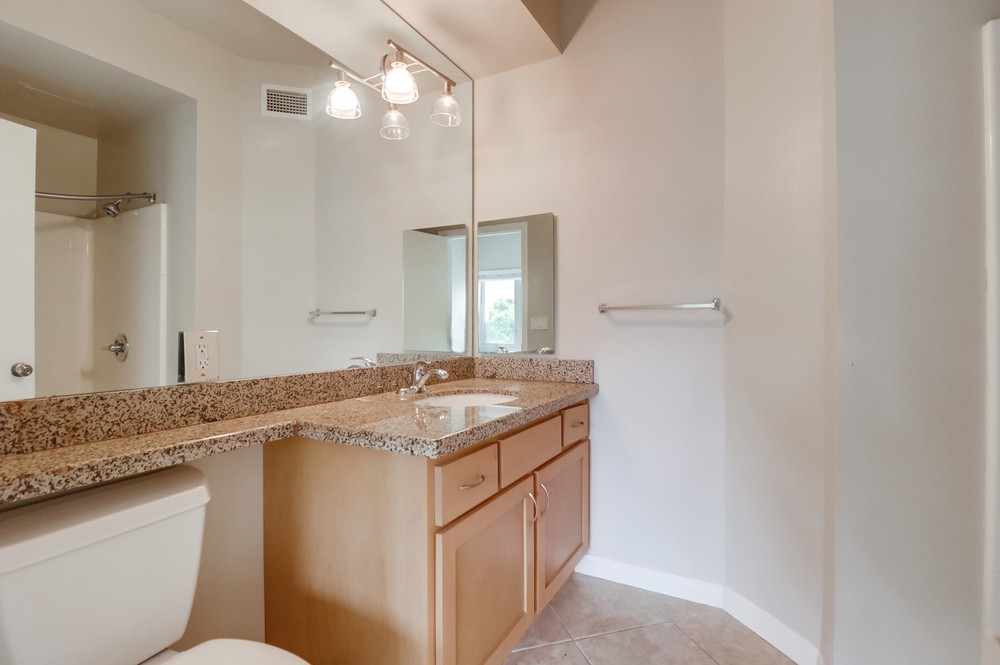 Virtual tour photo 25 of 38 for 450 J St #4131