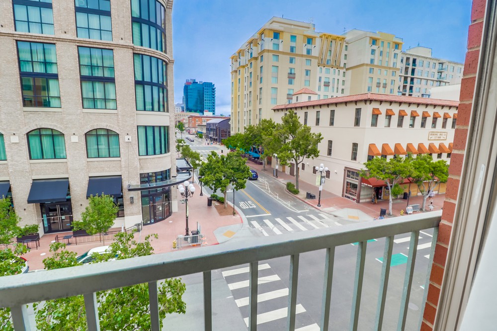 Virtual tour photo 34 of 38 for 450 J St #4131