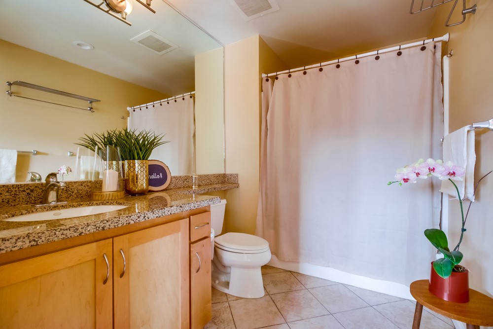 Virtual tour photo 23 of 26 for 450 J St #5131