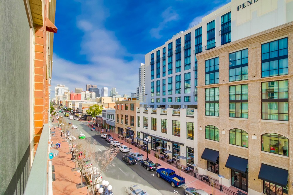 Virtual tour photo 25 of 26 for 450 J St #5131