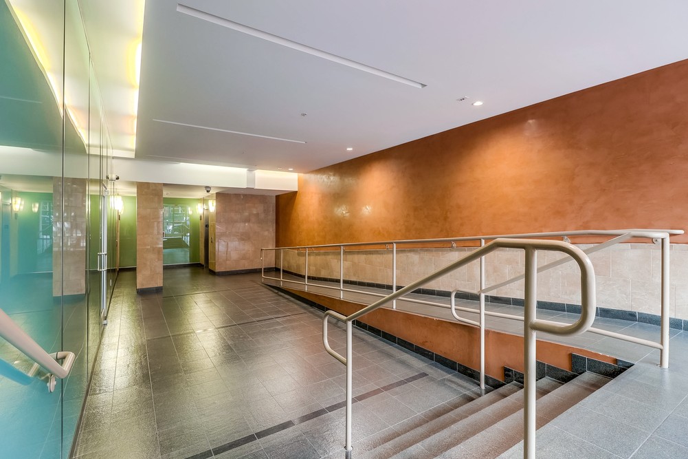 Virtual tour photo 7 of 40 for 450 J St UNIT 4061