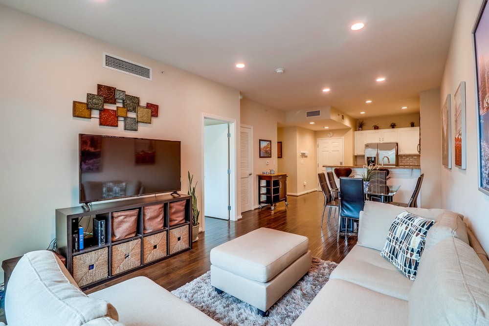 Virtual tour photo 16 of 40 for 450 J St UNIT 4061