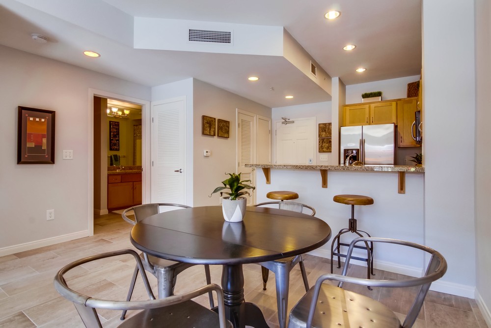 Virtual tour photo 11 of 19 for 450 J St Residence 3021