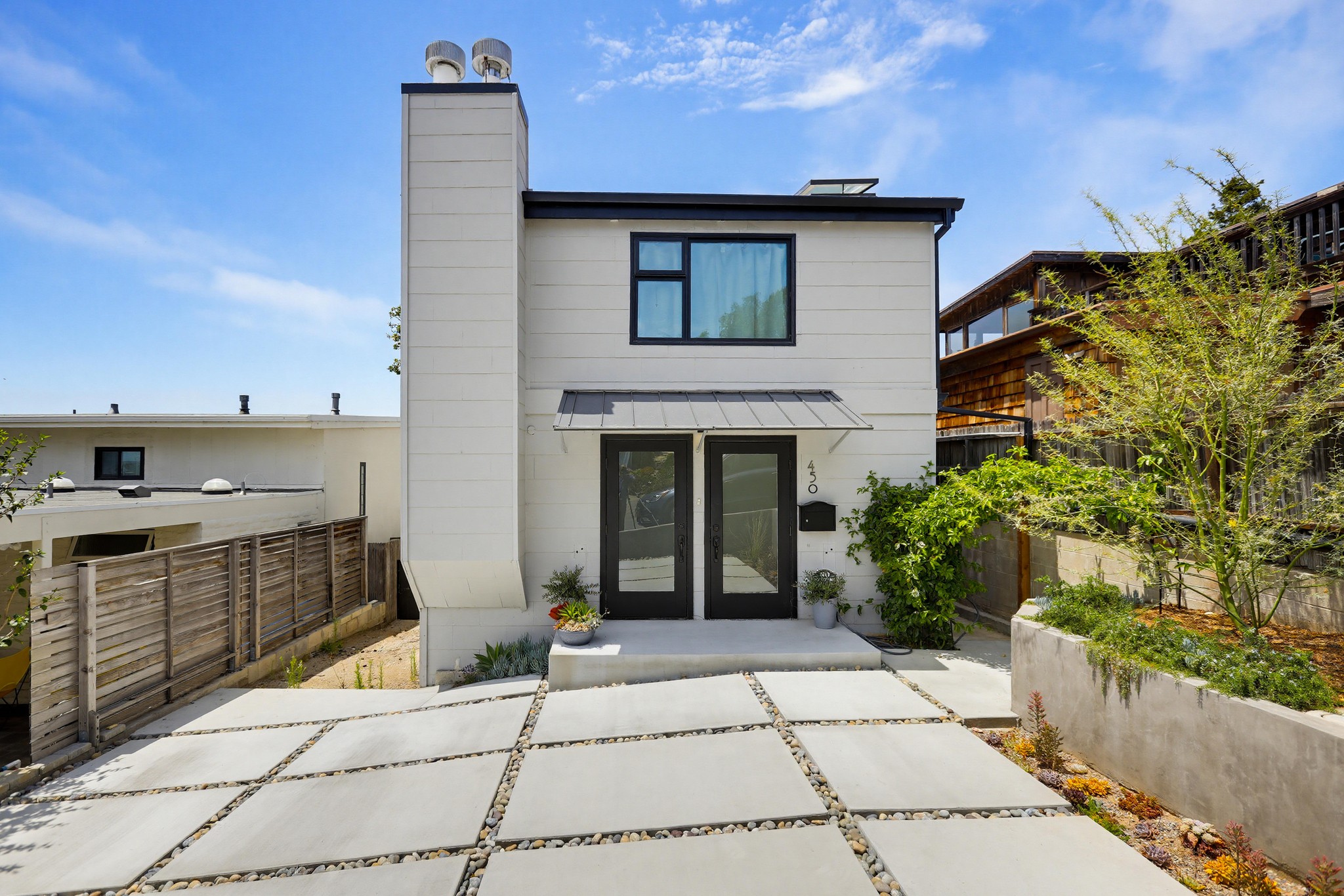 Virtual tour photo 3 of 13 for 450 Ruby St