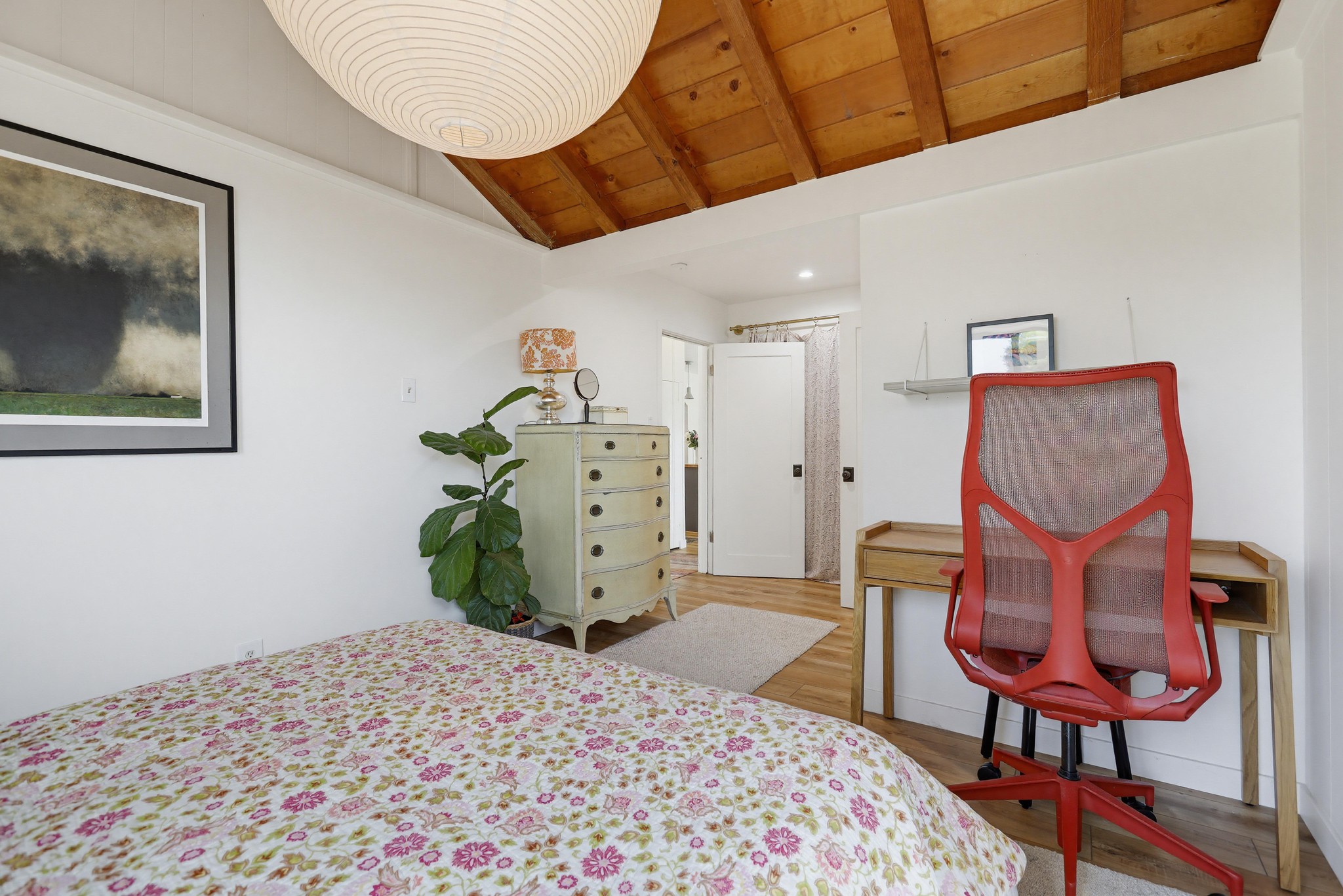 Virtual tour photo 9 of 13 for 450 Ruby St