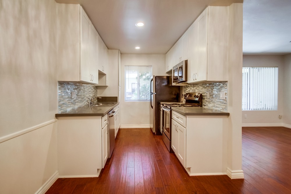 Virtual tour photo 15 of 31 for 4503 Hamilton St #12