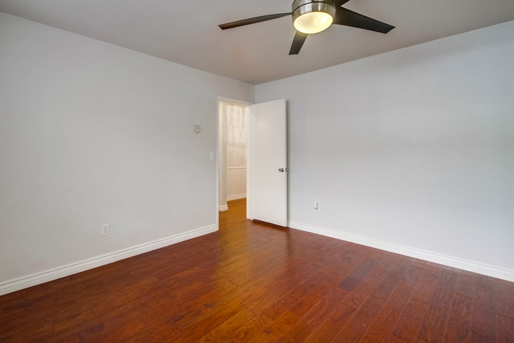 Virtual tour photo 23 of 31 for 4503 Hamilton St #12