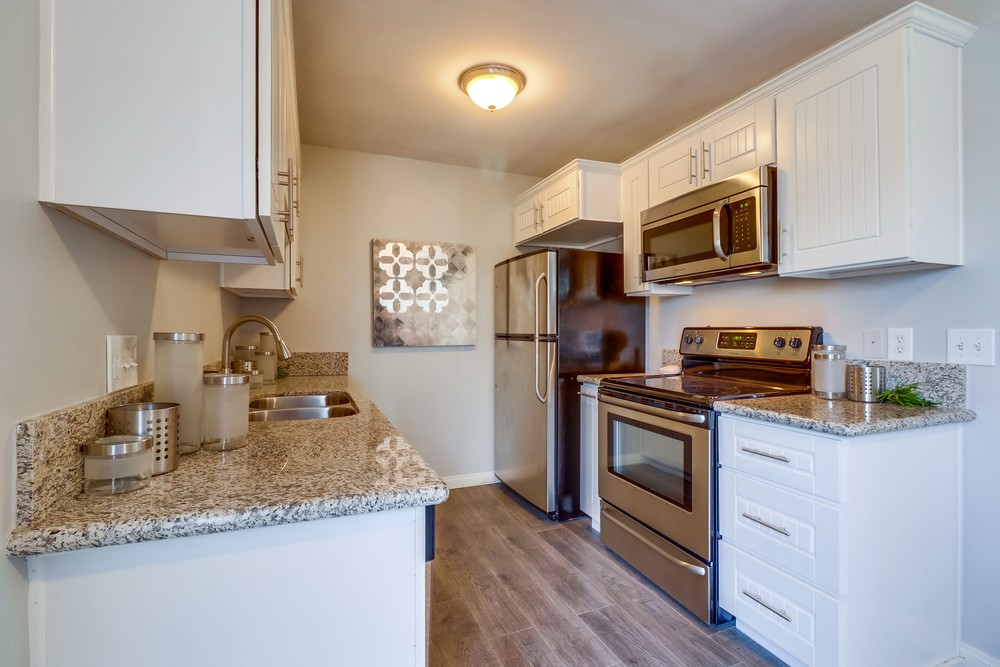 Virtual tour photo 15 of 29 for 4503 Hamilton St #8