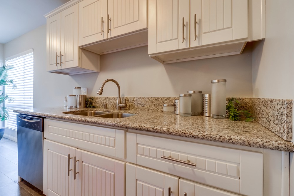 Virtual tour photo 17 of 29 for 4503 Hamilton St #8