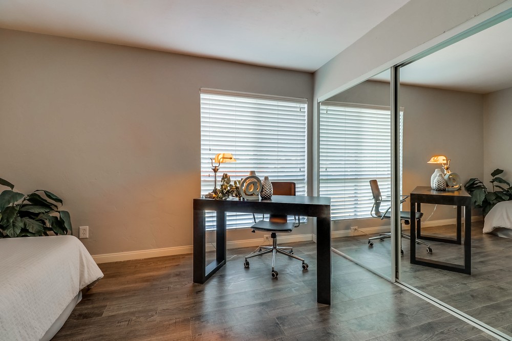 Virtual tour photo 27 of 29 for 4503 Hamilton St #8