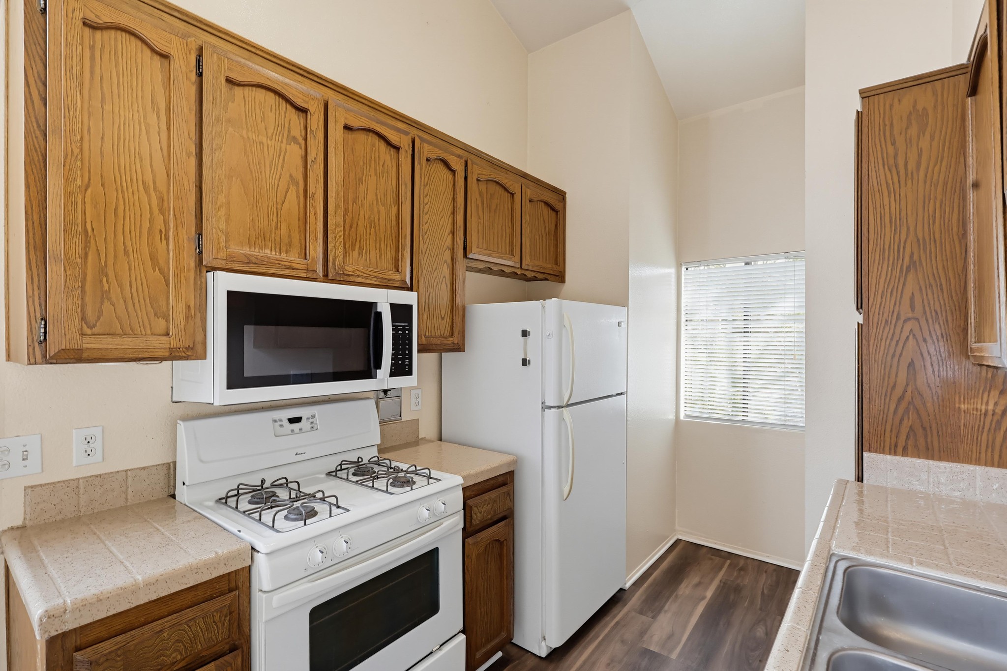 Virtual tour photo 13 of 49 for 4514 51st St #03