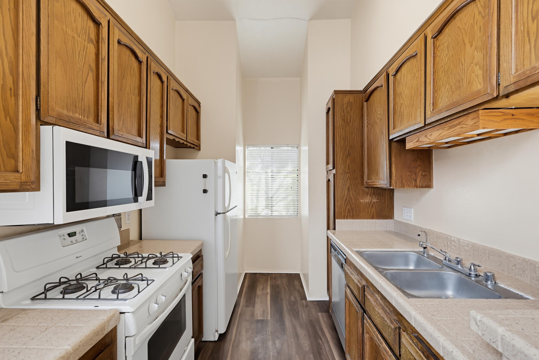Virtual tour photo 14 of 49 for 4514 51st St #03