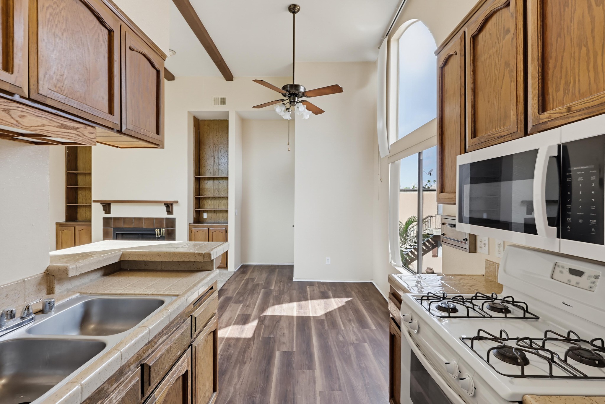 Virtual tour photo 16 of 49 for 4514 51st St #03