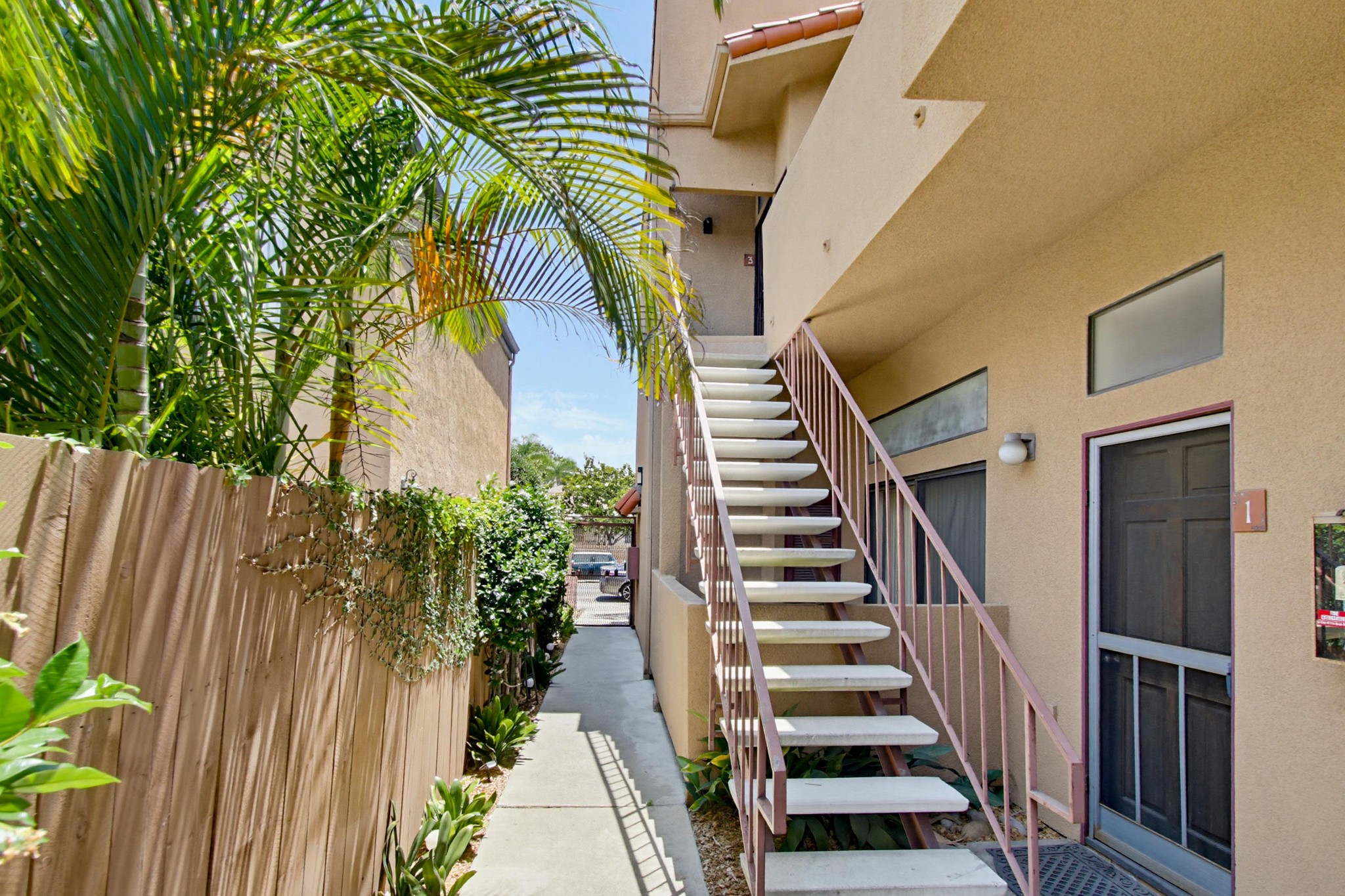 Virtual tour photo 5 of 33 for 4514 51st St #03