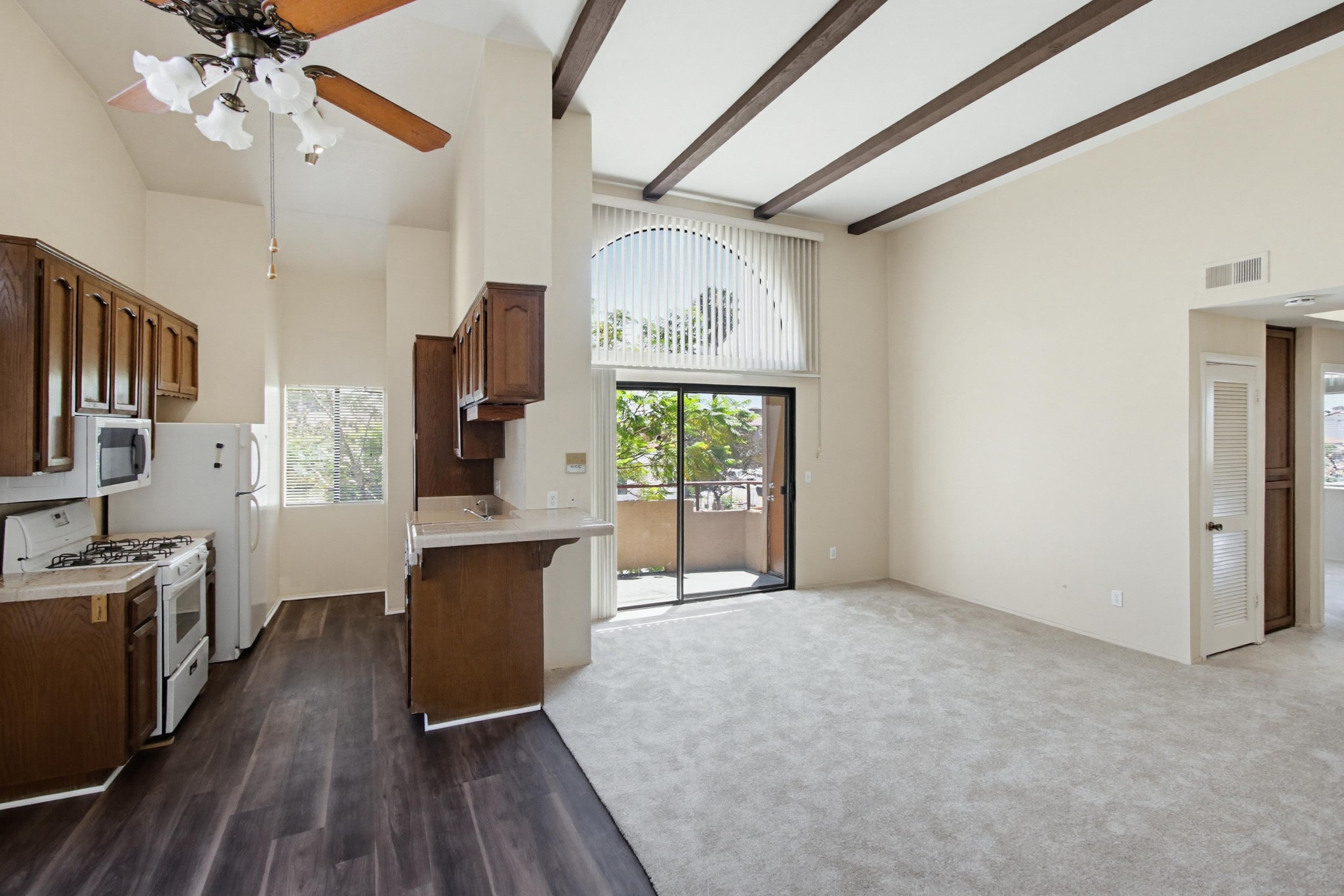 Virtual tour photo 7 of 33 for 4514 51st St #03