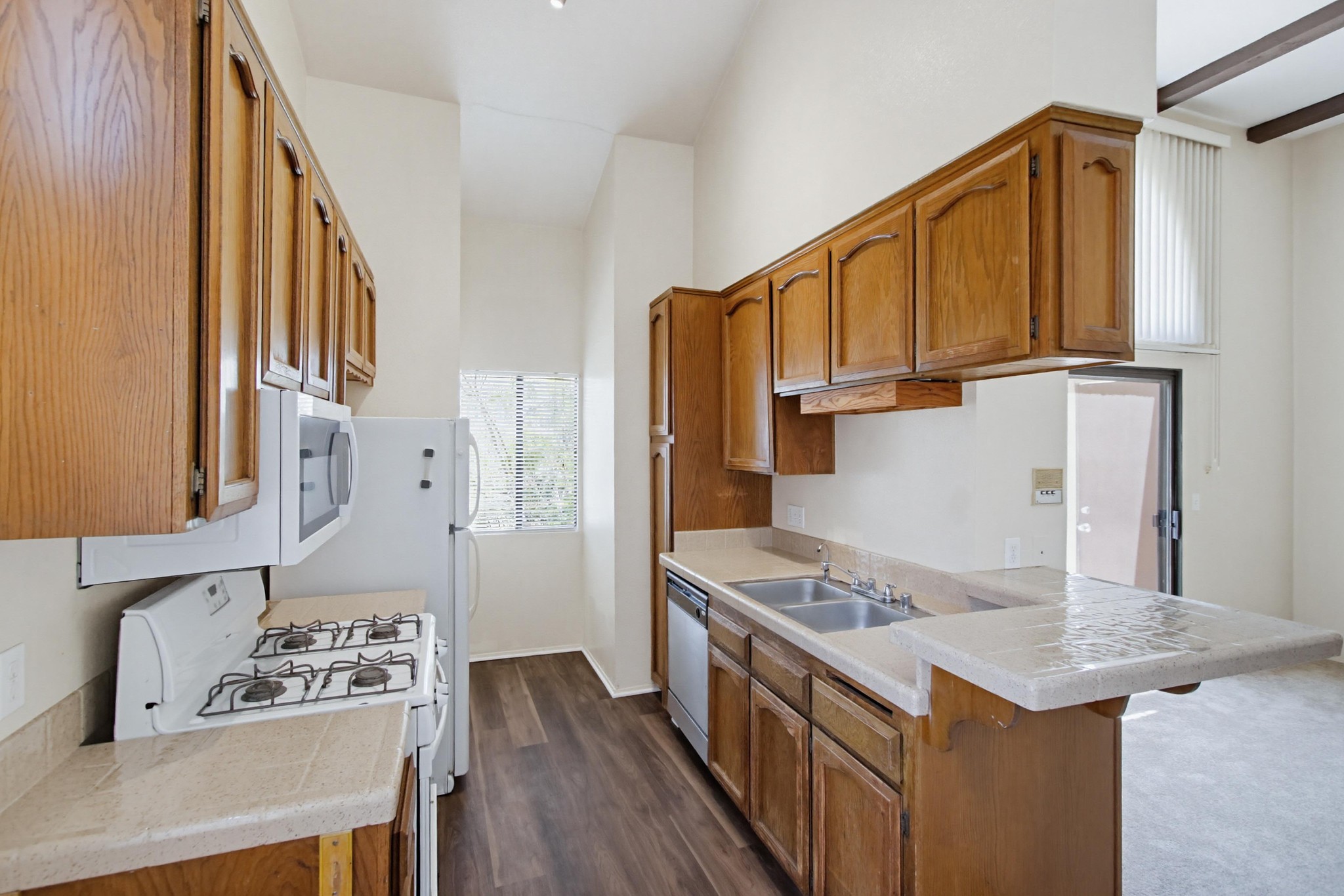 Virtual tour photo 13 of 33 for 4514 51st St #03