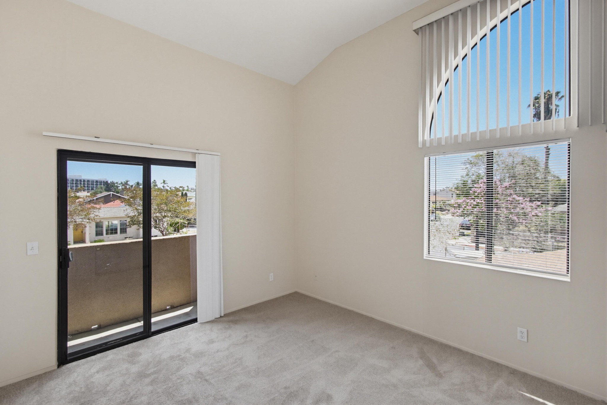 Virtual tour photo 18 of 33 for 4514 51st St #03