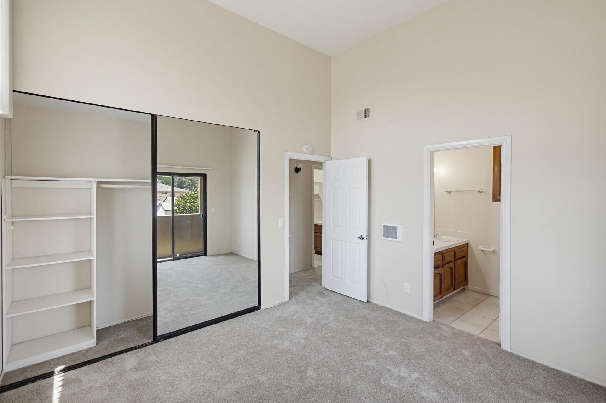 Virtual tour photo 20 of 33 for 4514 51st St #03