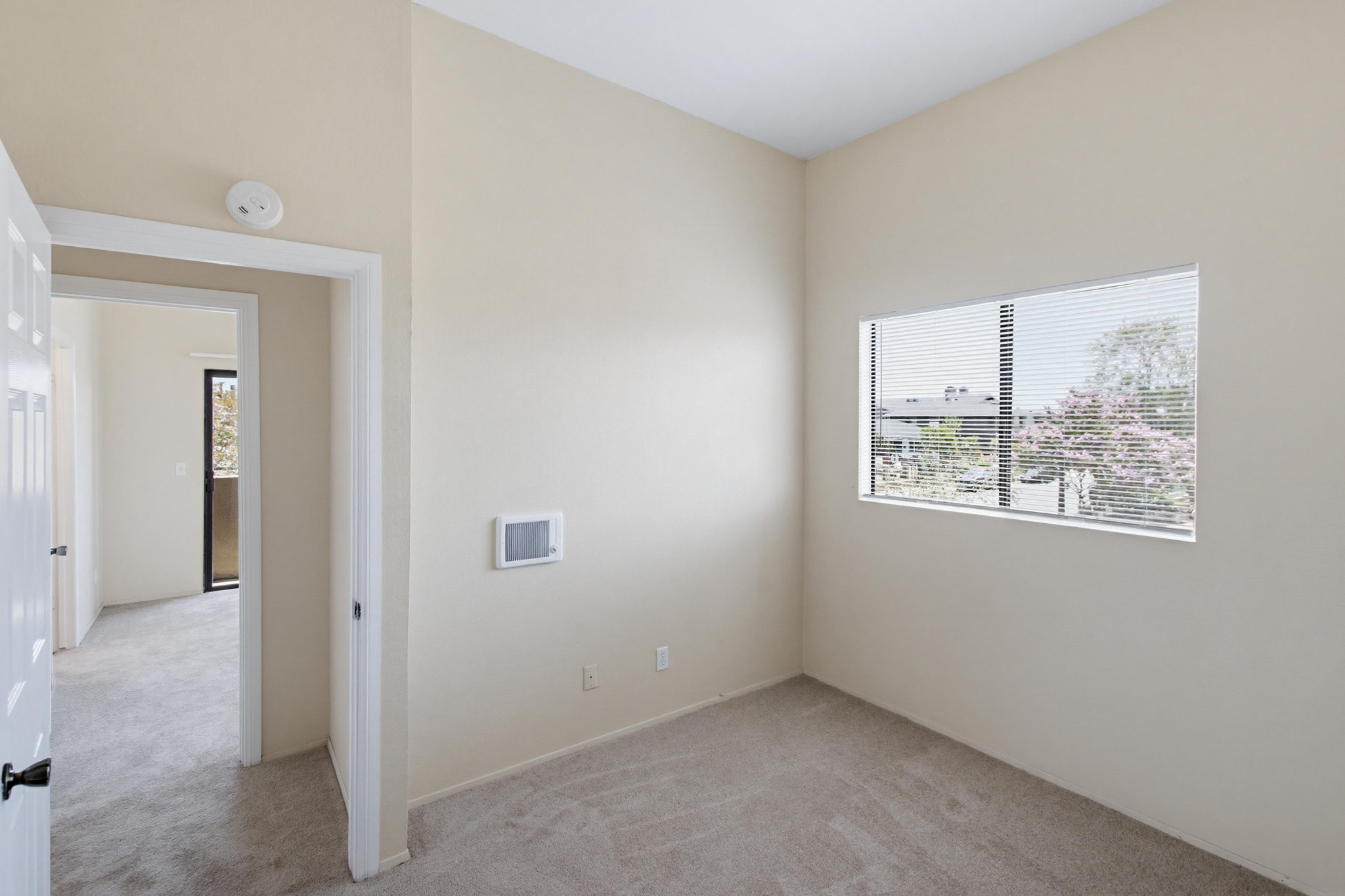 Virtual tour photo 24 of 33 for 4514 51st St #03