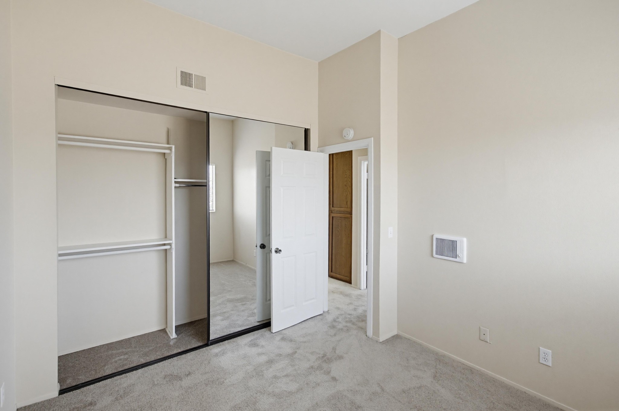Virtual tour photo 25 of 33 for 4514 51st St #03