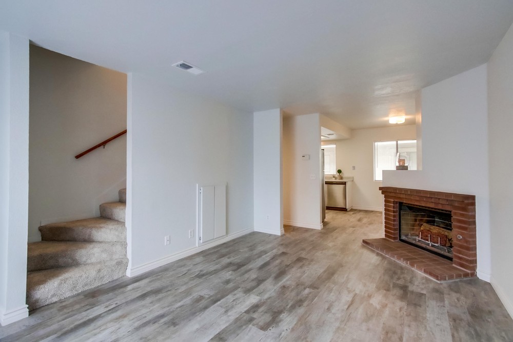 Virtual tour photo 5 of 32 for 4517 College Way Unit I