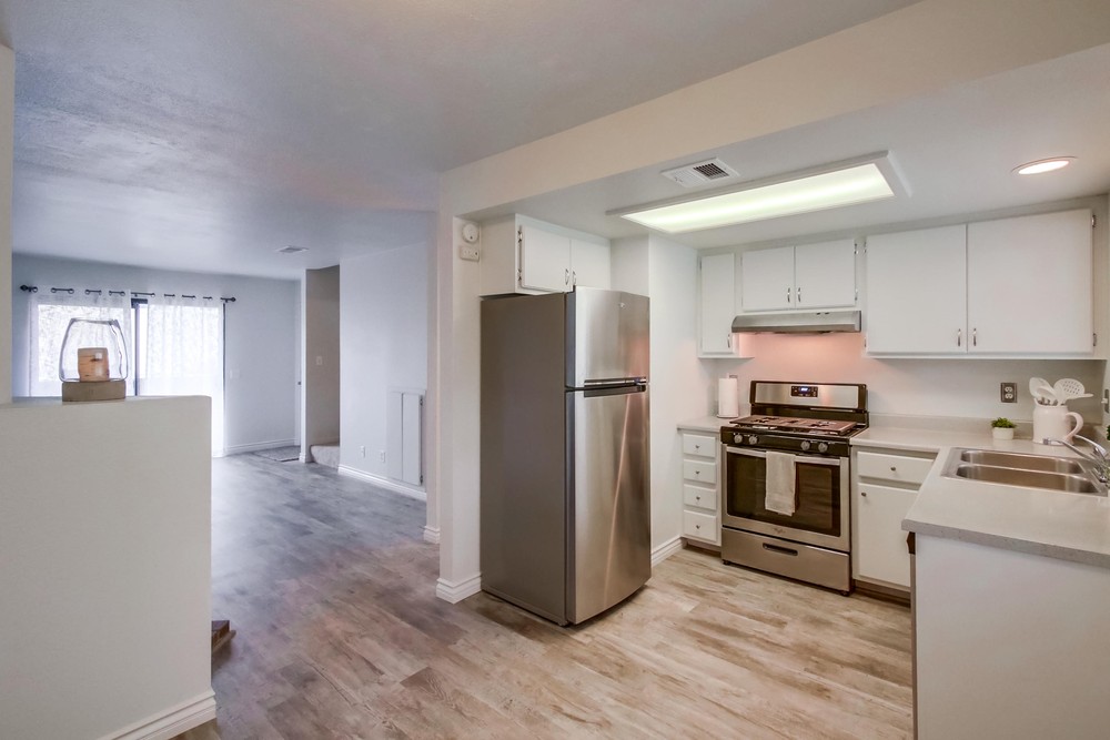 Virtual tour photo 11 of 32 for 4517 College Way Unit I