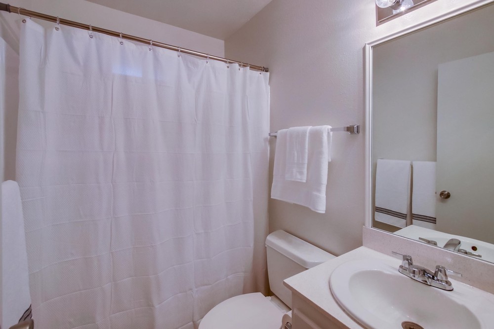 Virtual tour photo 20 of 32 for 4517 College Way Unit I