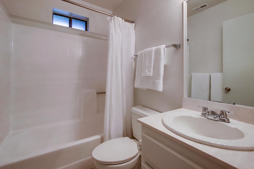 Virtual tour photo 21 of 32 for 4517 College Way Unit I