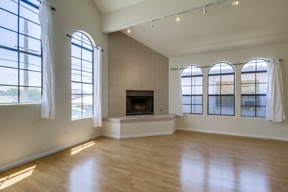 Virtual tour photo 10 of 33 for 4517 Utah St