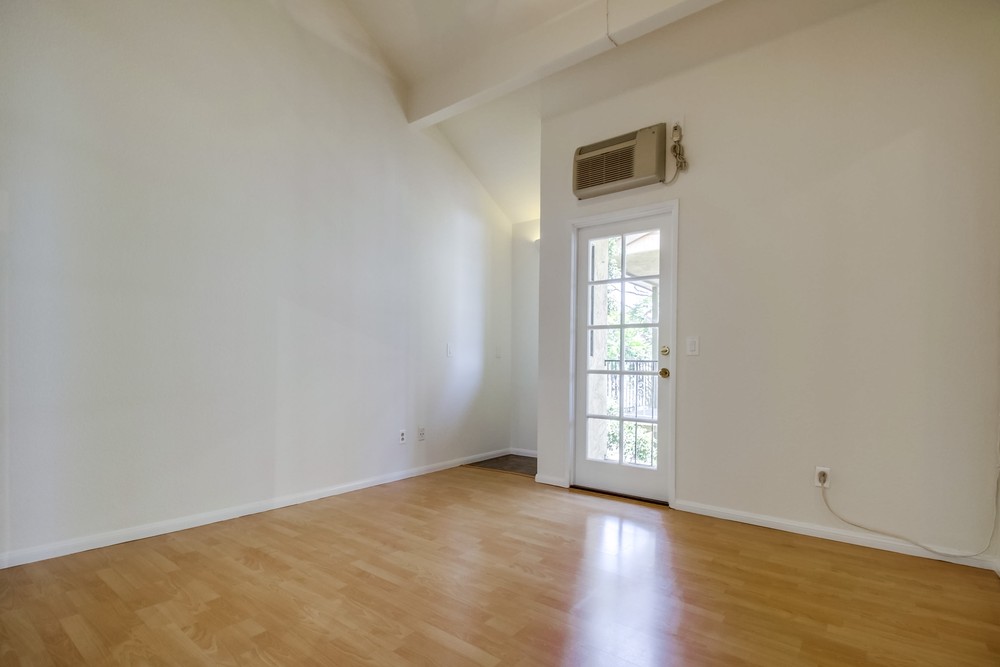 Virtual tour photo 23 of 33 for 4517 Utah St
