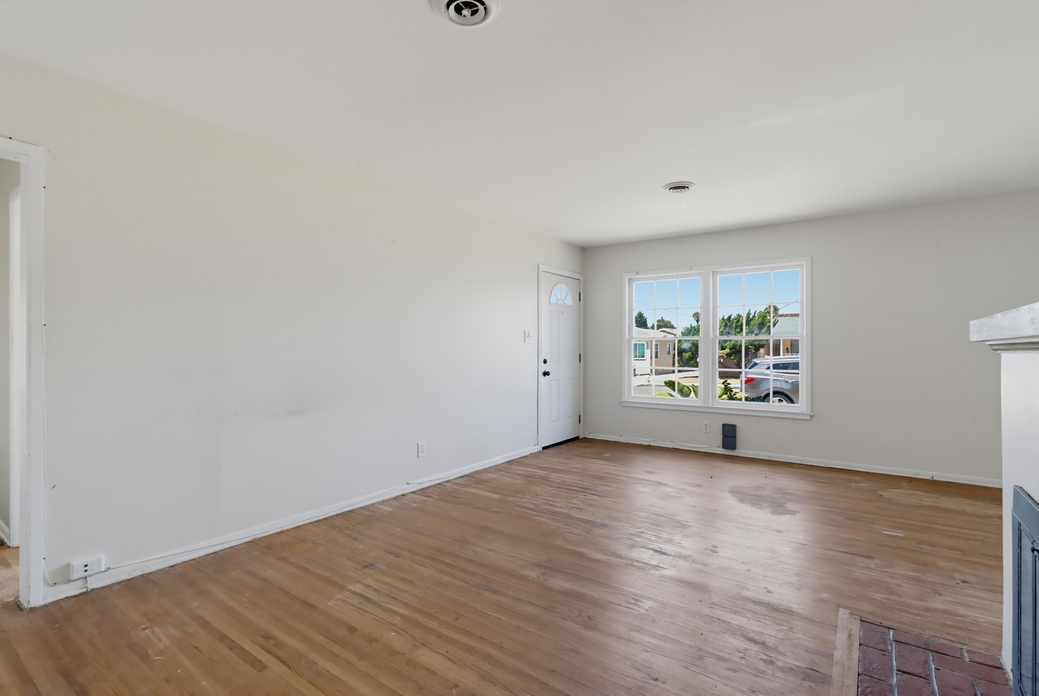 Virtual tour photo 8 of 45 for 452 Park Way