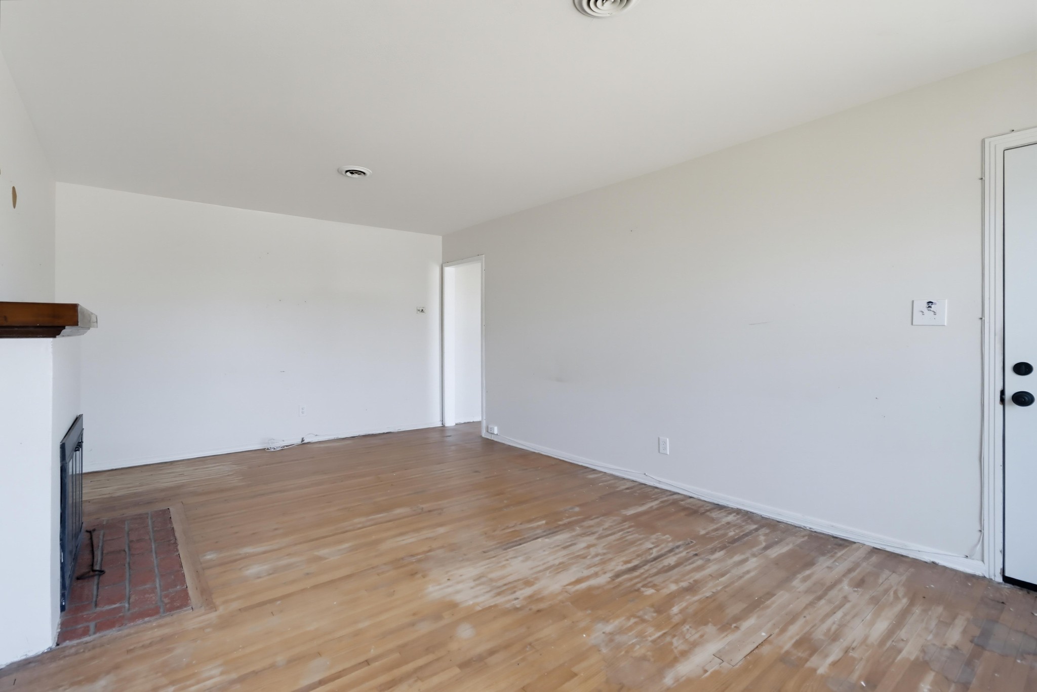 Virtual tour photo 11 of 45 for 452 Park Way