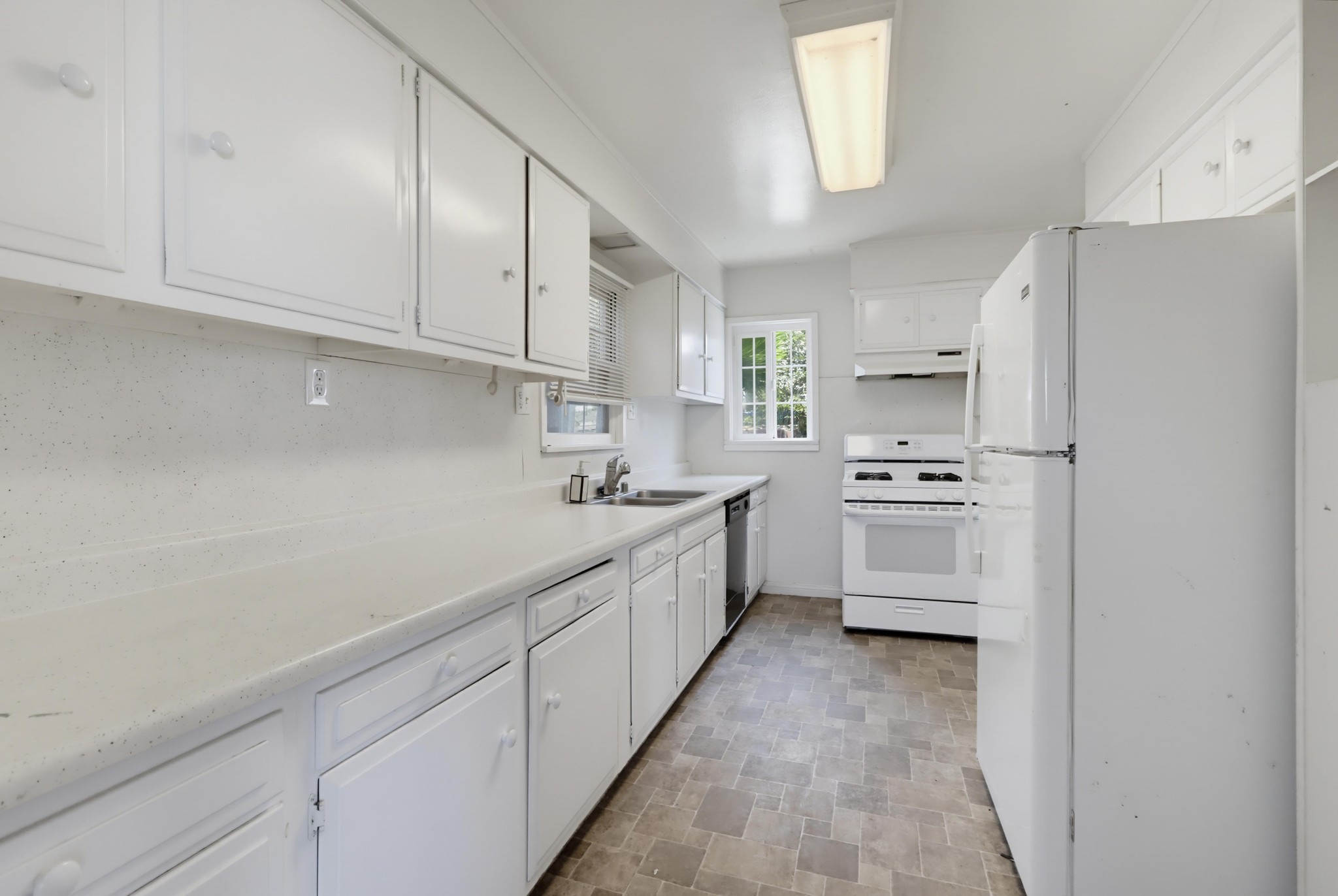 Virtual tour photo 12 of 45 for 452 Park Way