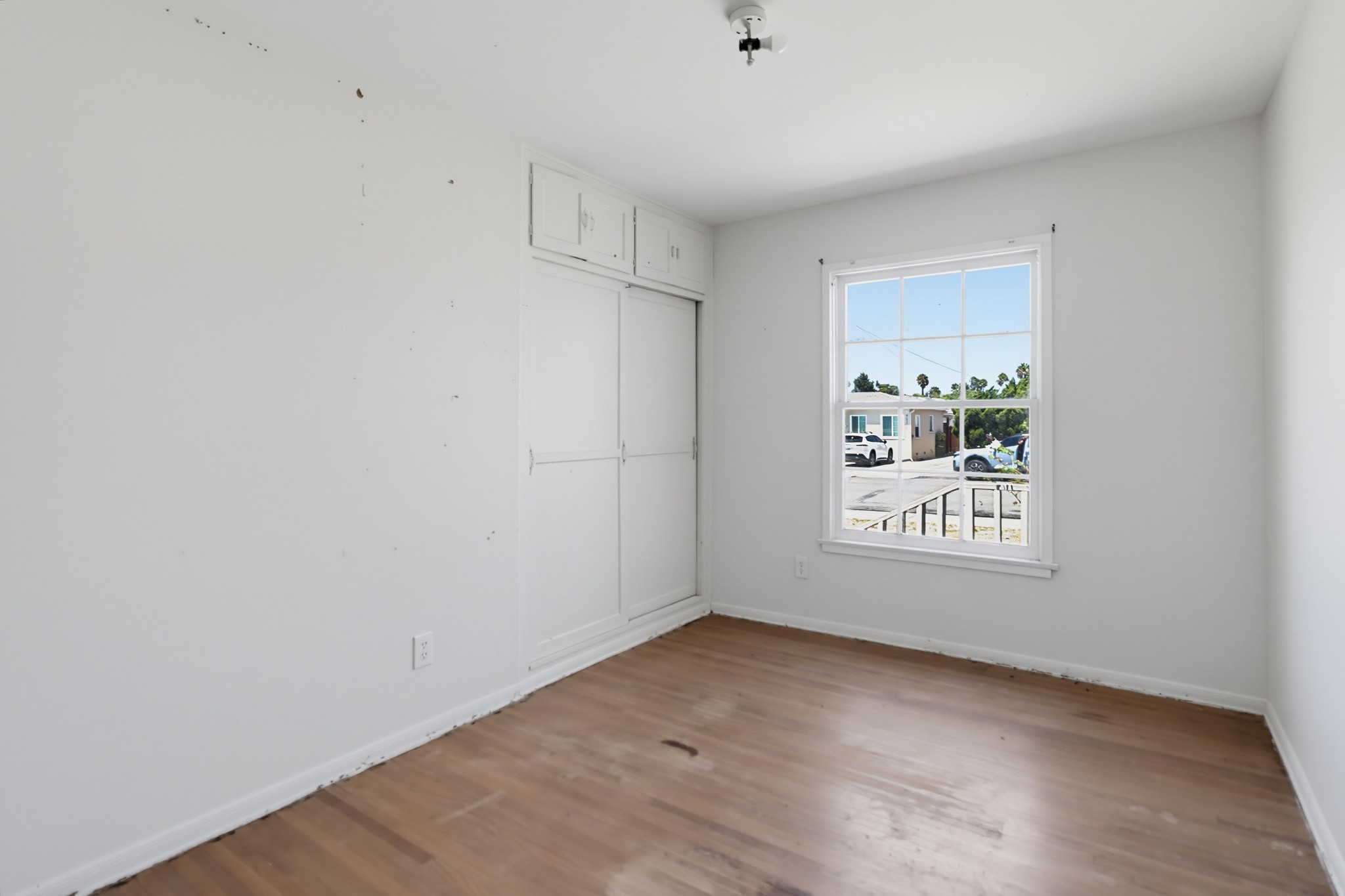 Virtual tour photo 17 of 45 for 452 Park Way