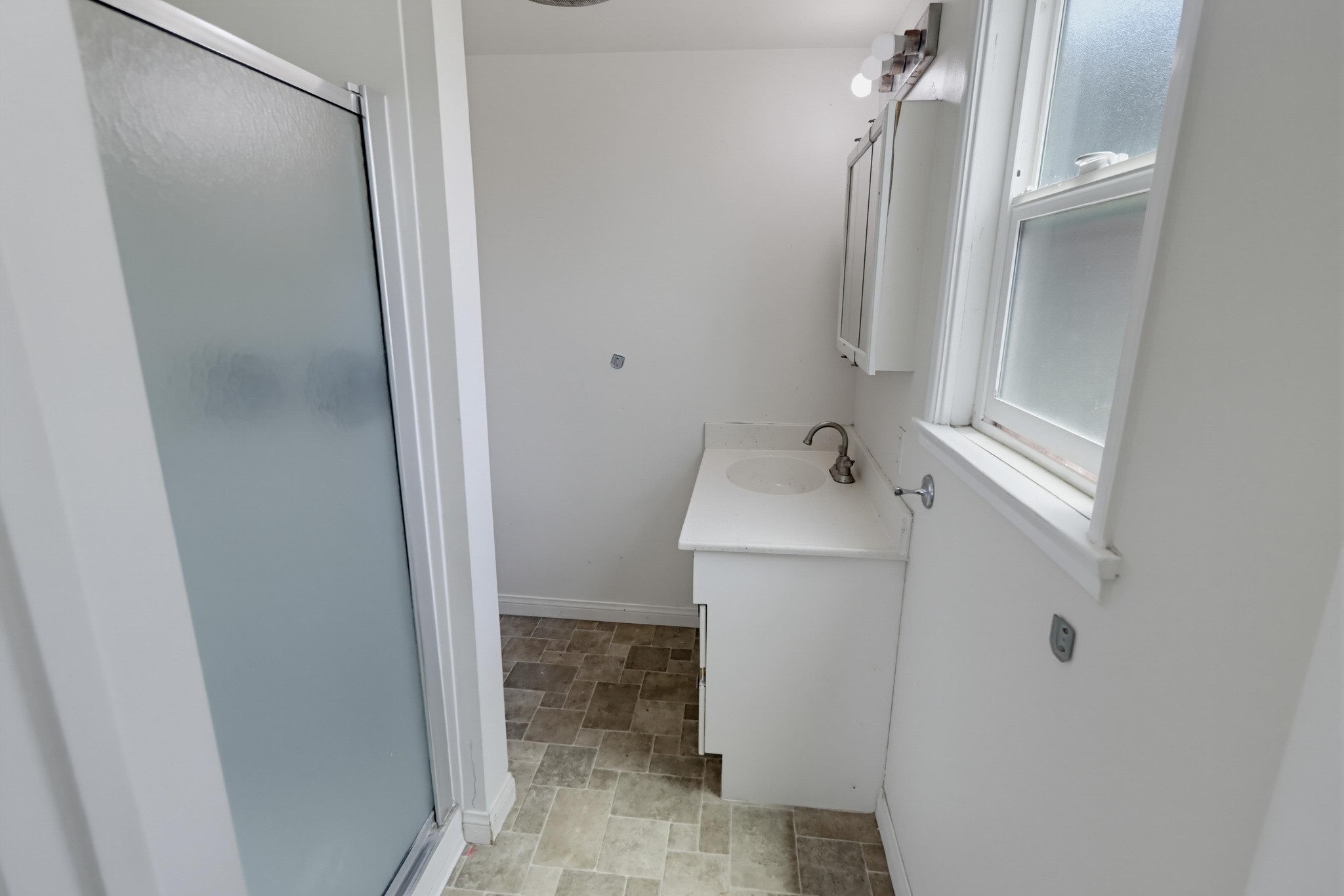 Virtual tour photo 27 of 45 for 452 Park Way