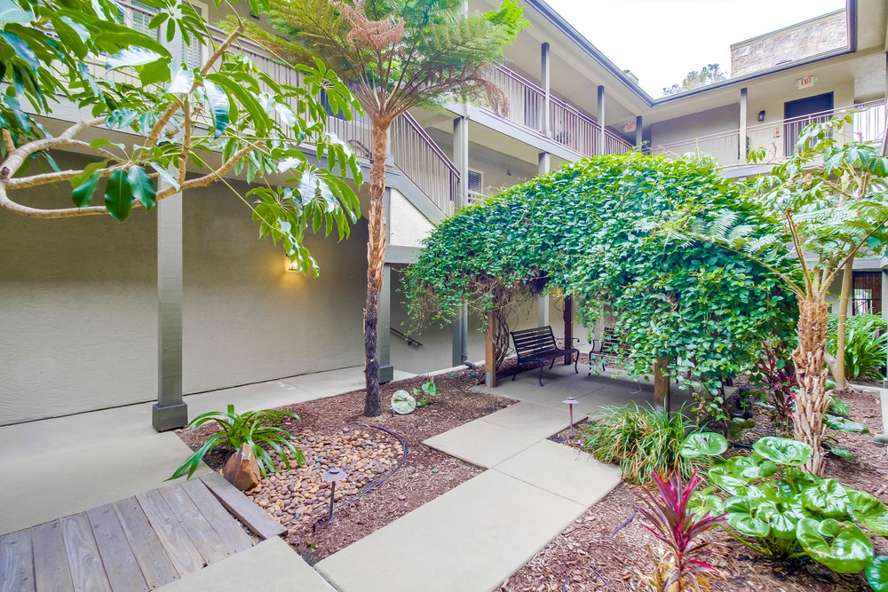 Virtual tour photo 7 of 42 for 4521 55th St UNIT 9